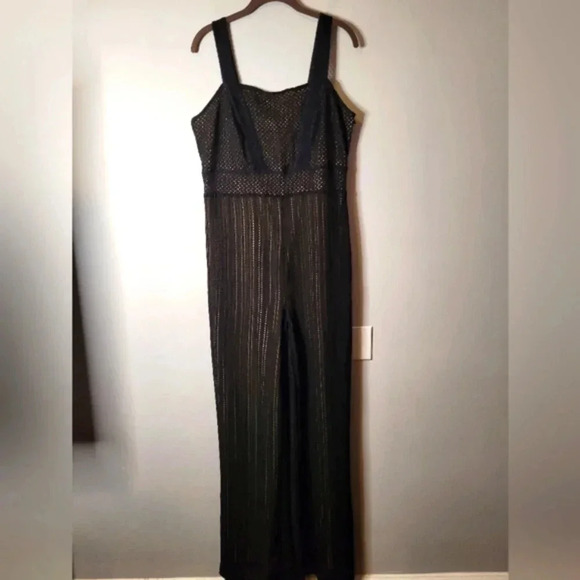 VENUS women's black open knit nude lined crochet lace wide leg jumpsuit, size L - Picture 11 of 12